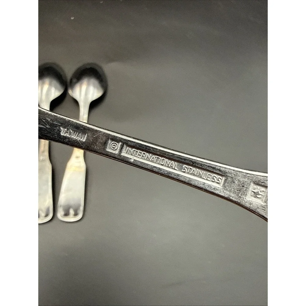 International Stainless  Westminster 1 Teaspoon 3 Soup Spoon Flatware